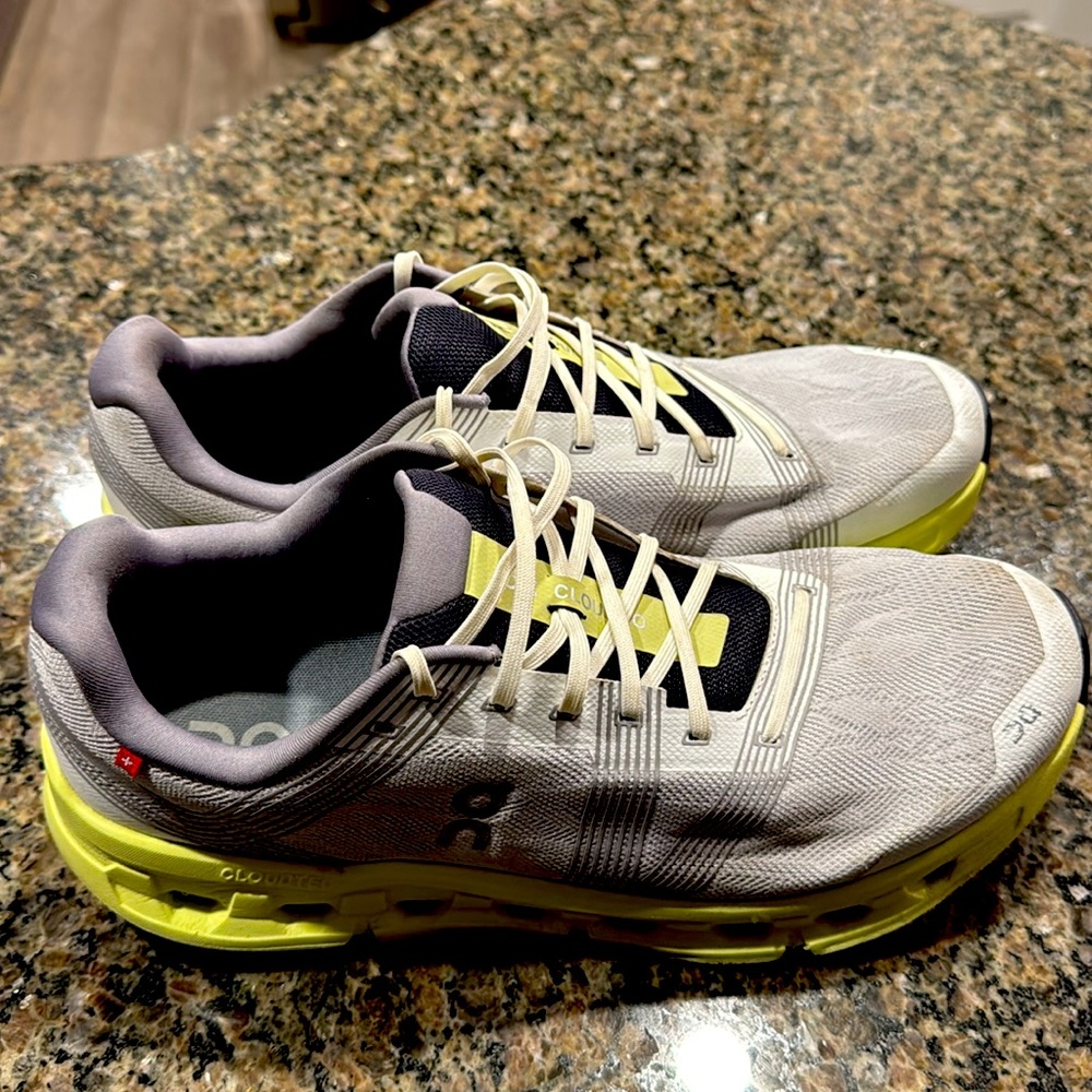 Men’s ON Cloudgo size 13